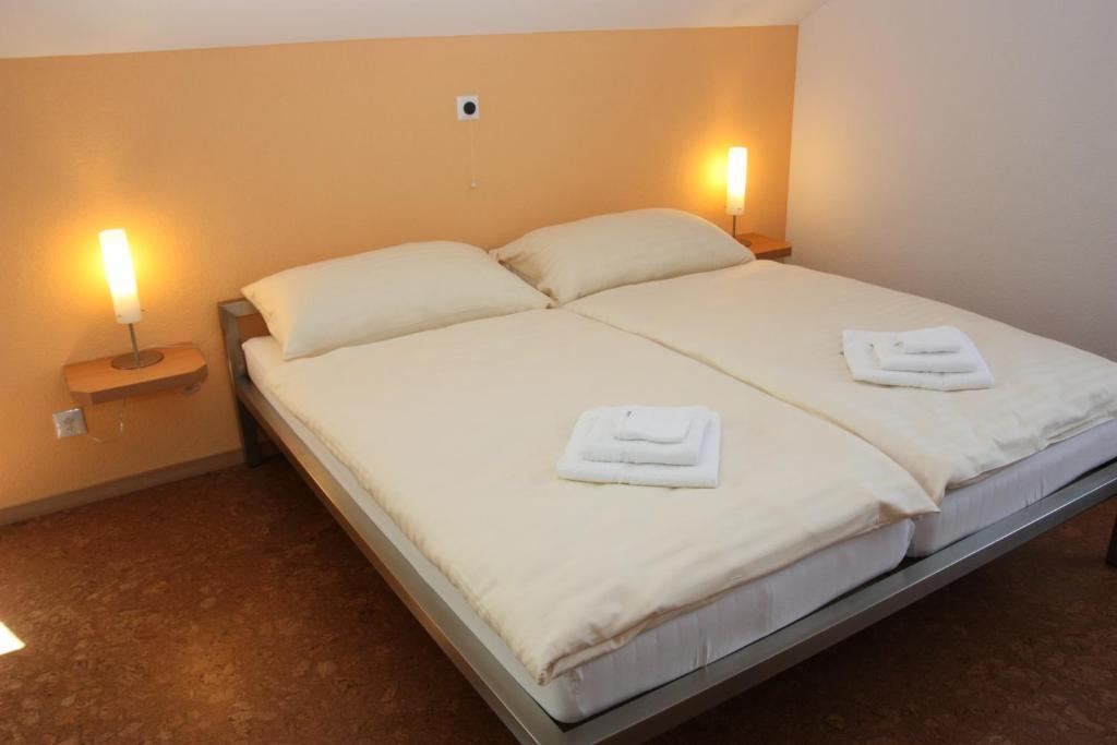 Hotel Speiserestaurant Bahnhof Güttingen Chambre photo