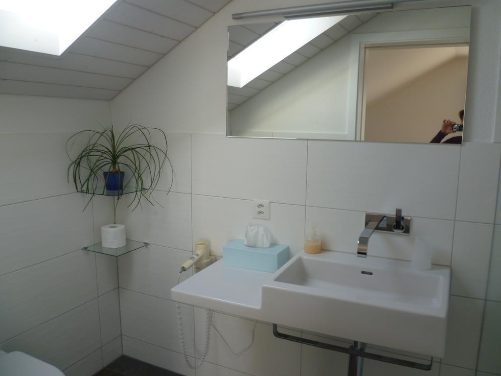 Hotel Speiserestaurant Bahnhof Güttingen Extérieur photo